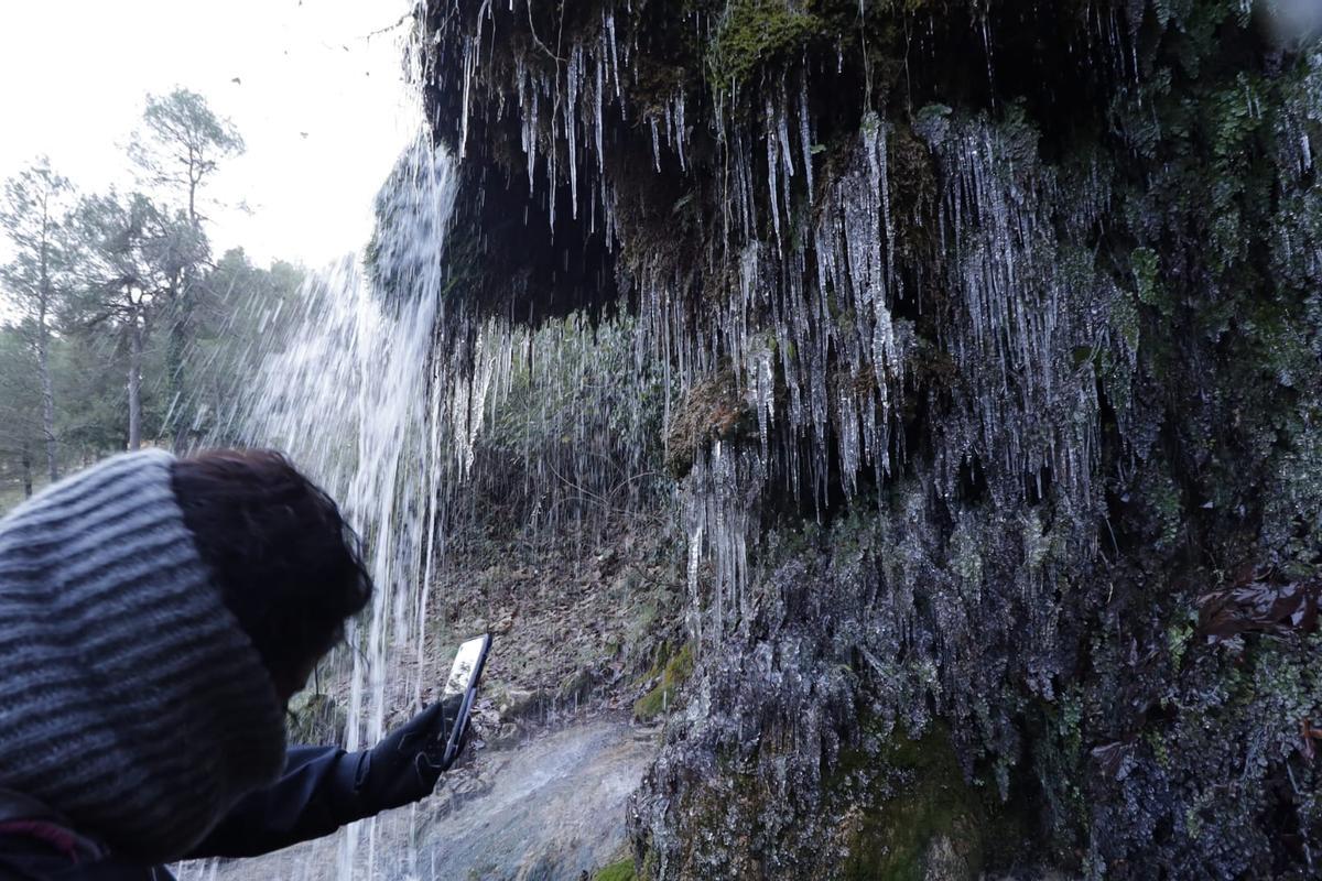 Mañana de frío y hielo en la sierra de Mariola Mañana de frío y hielo en la sierra de Mariola