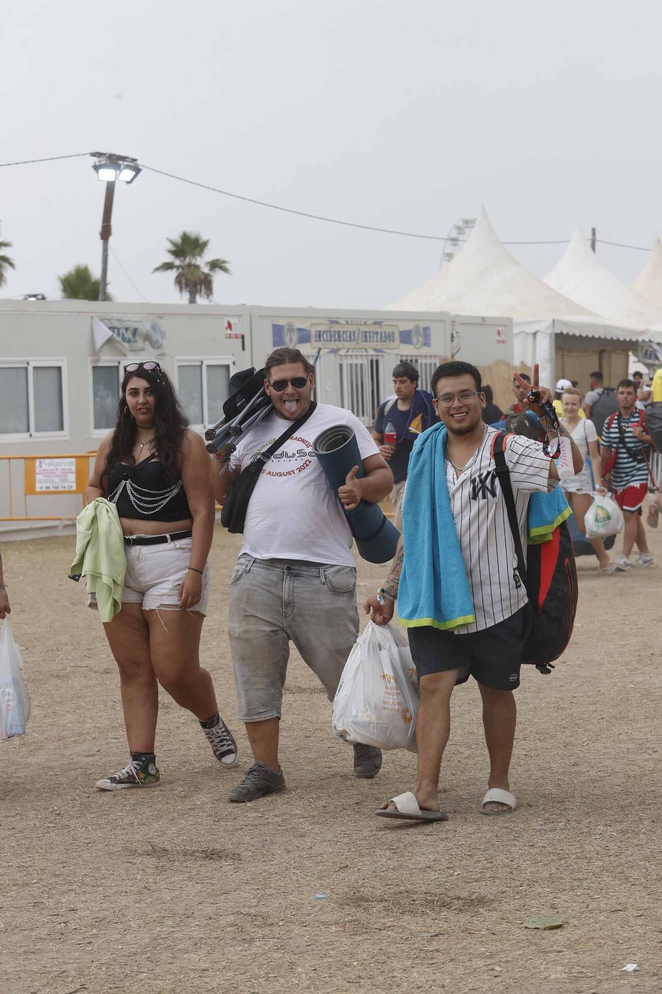 Los acampados en el Medusa comienzan a abandonar Cullera