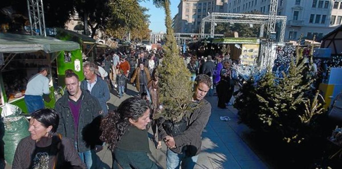Una imagen de la Fira de Santa Llúcia, en la avenida de la Catedral, el año pasado.