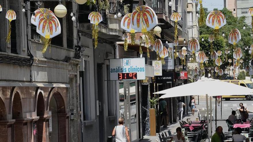 La decoración de fiestas en el Carrer Ample