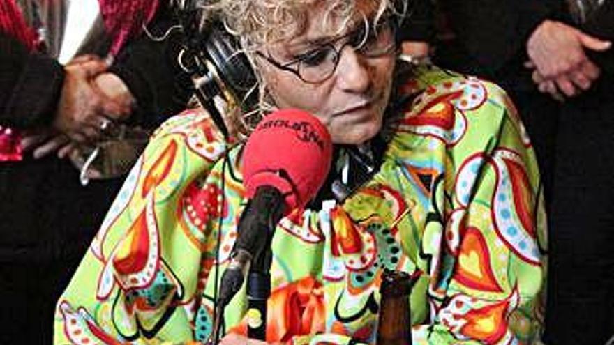 Mònica Terribas durant el programa de ràdio del Carnaval