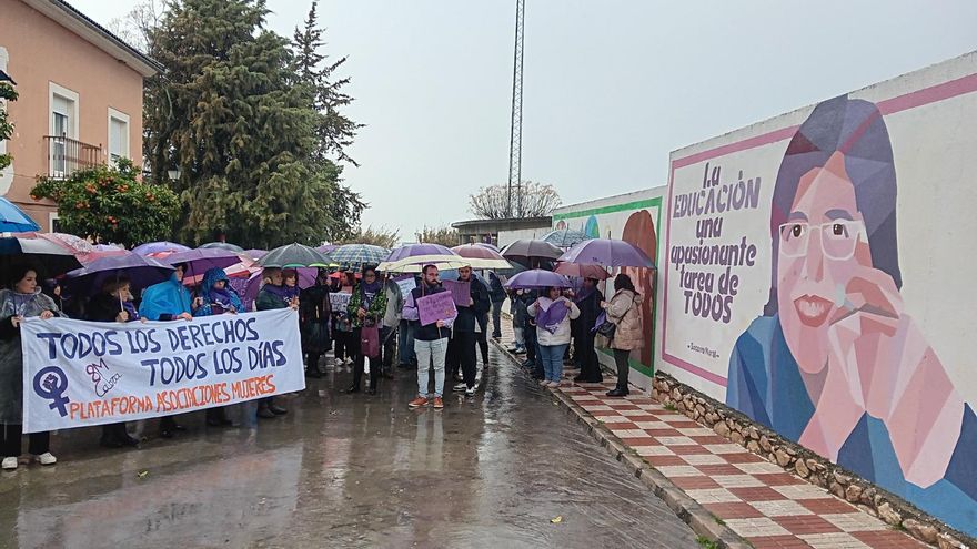 La lluvia no impide la reivindicación feminista en la provincia de Córdoba