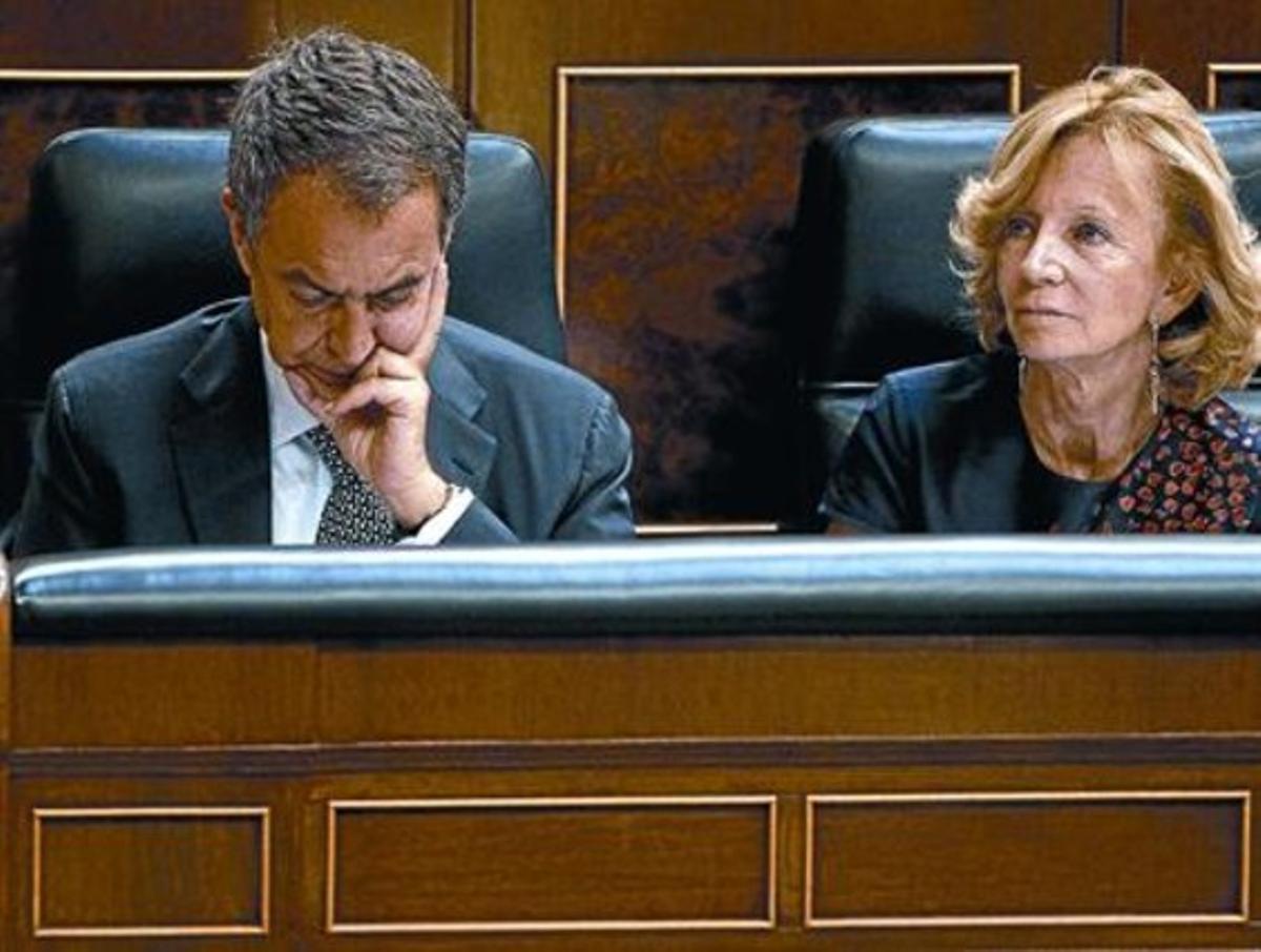 El presidente Zapatero, con la vicepresidenta Salgado, el pasado miércoles en el Congreso. El presidente Zapatero, con la vicepresidenta Salgado, el pasado miércoles en el Congreso.