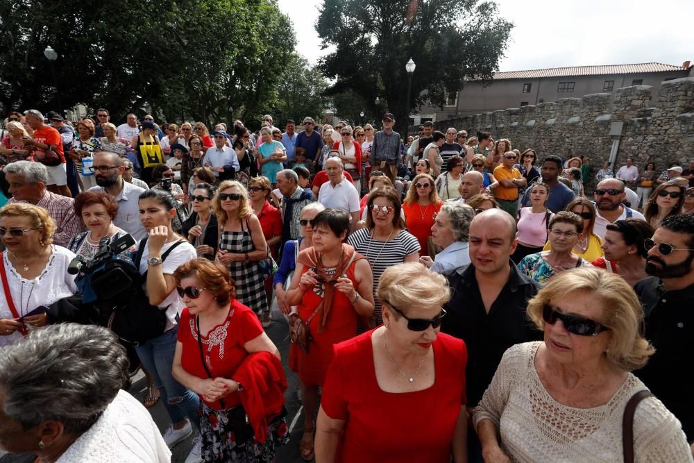 Funeral de Arturo Fernández: Emoción para despedir al chatín de la Puerta de la Villa