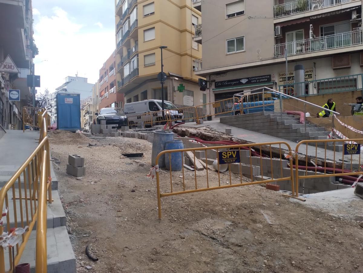 Las obras en la calle Murillo de Calp.