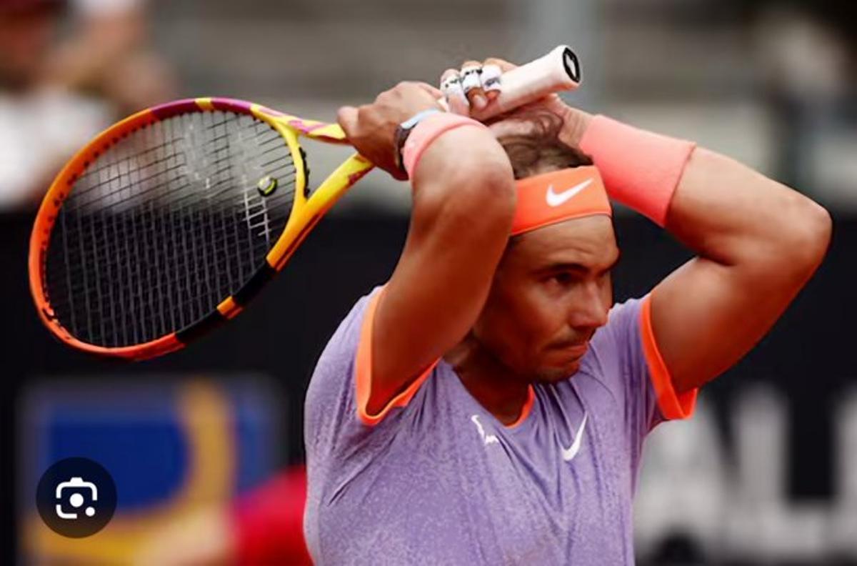 Nadal se desespera tras fallar un punto ante Hurkacz.