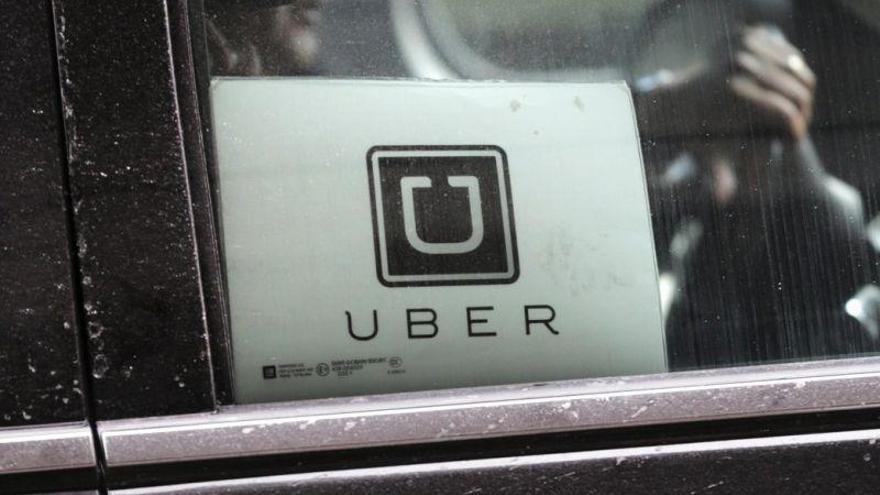 Uber inicia los trámites para salir a la bolsa a la vez que su rival Lyft