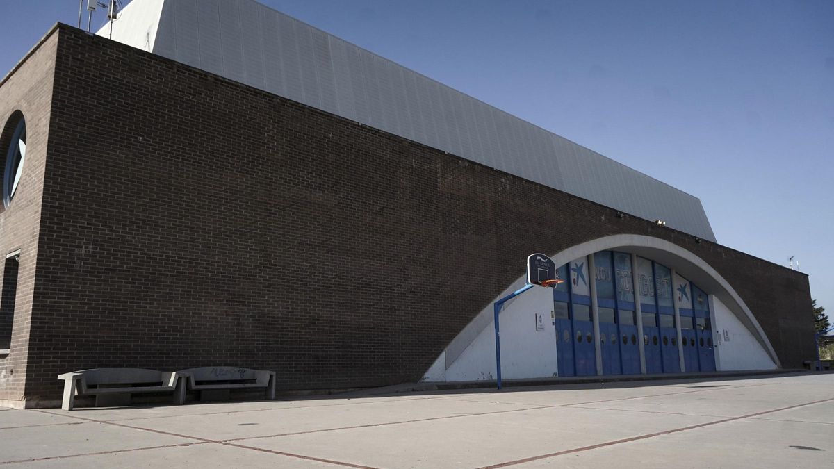 L'estat actual de l'exterior del pavelló el Nou Congost