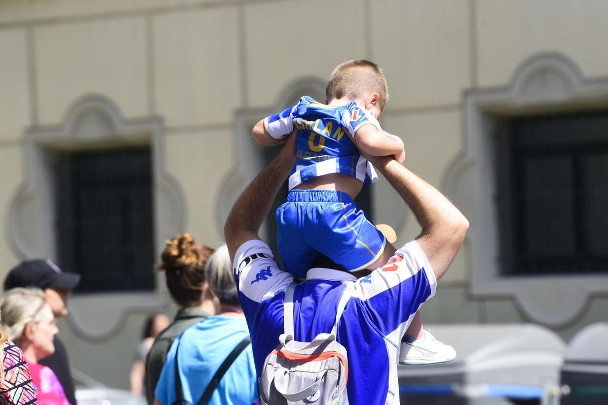 Especial ascenso a Primera del Deportivo: De padres a hijas, de madres a hijos