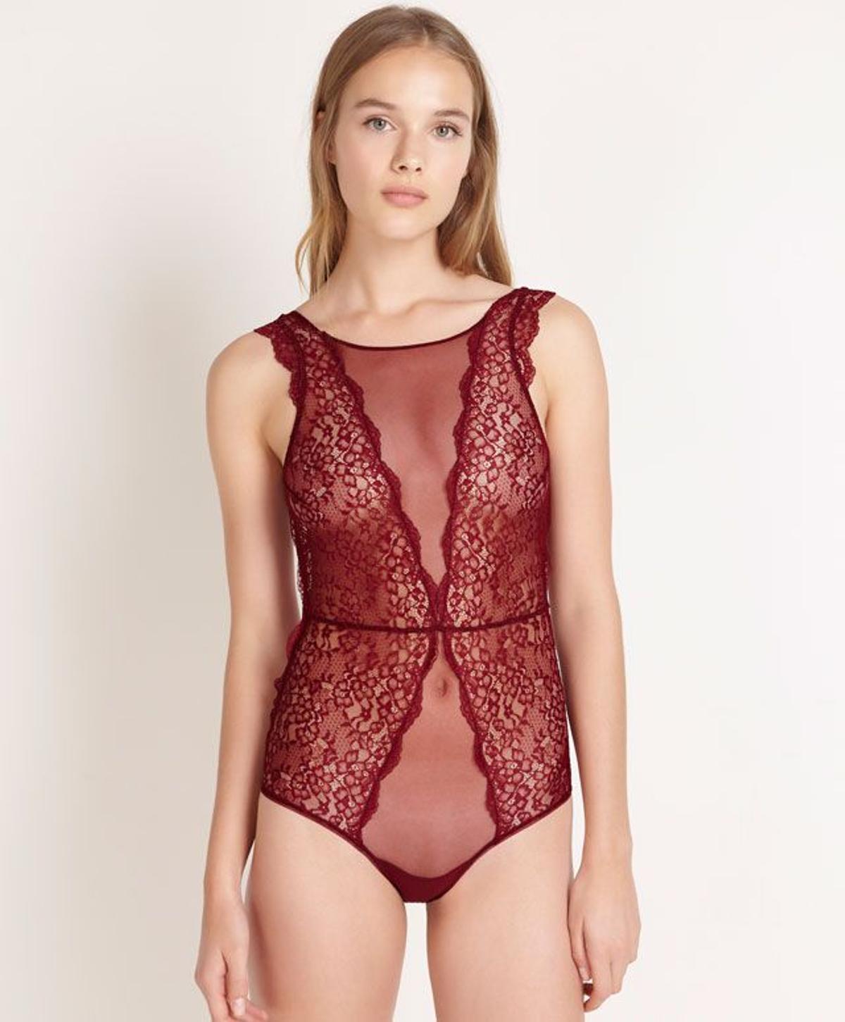 Body rojo encaje Oysho (16,99€)