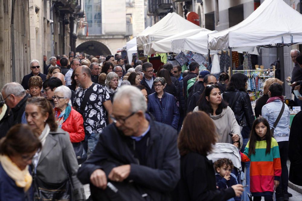 Fira de pintura, d'alimentació i d'artesans i brocanters a les Fires de Girona