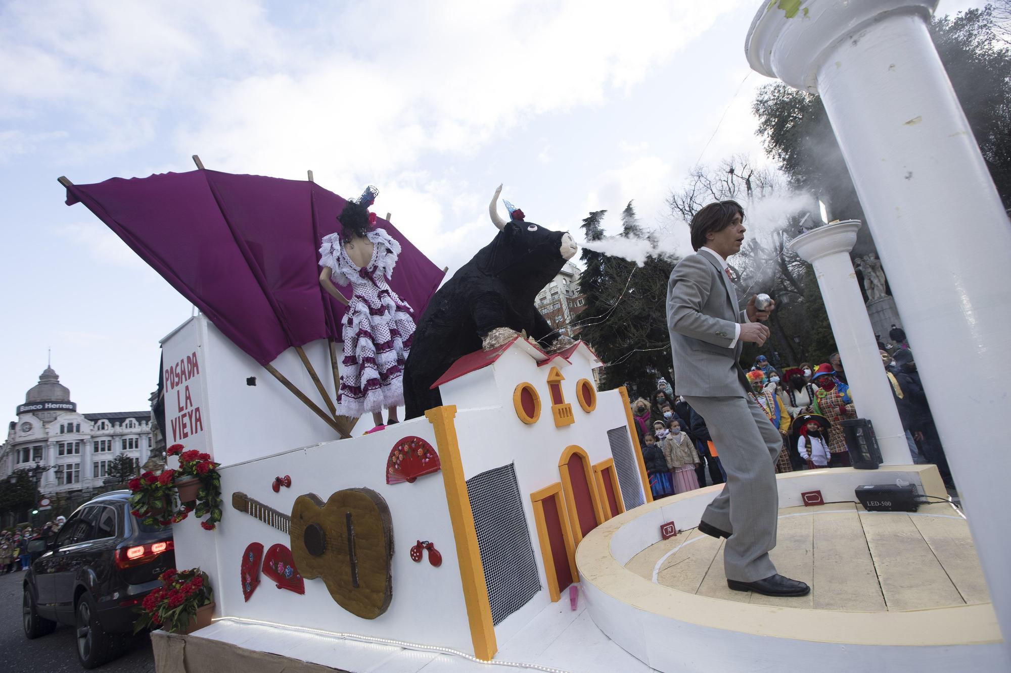 Galería de fotos: Así fue el gran desfile del carnaval en Oviedo