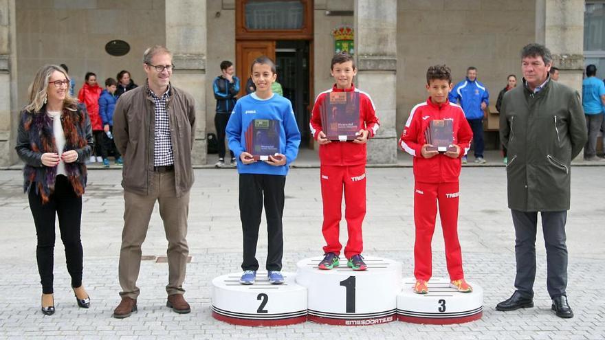 Los vigueses Carlos Porto y Ester Navarrete ganan el VIII Memorial Manuel Bergueiro