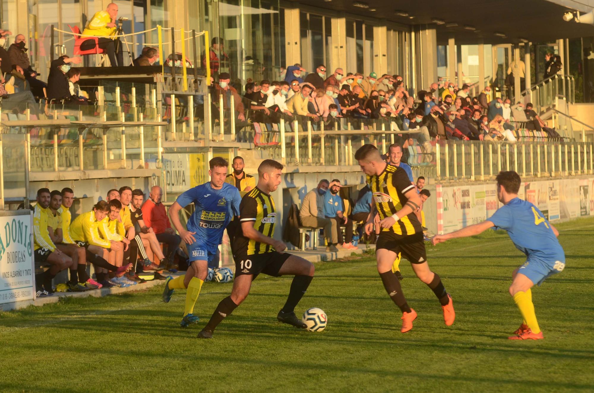 El Cambados se lleva un derbi de infarto en A Senra