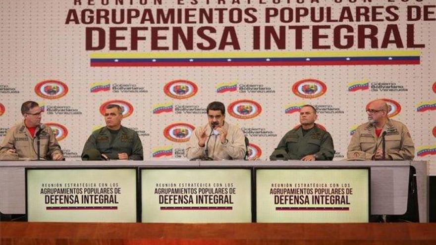 Maduro anuncia ejercicios militares para &quot;reventarle los dientes al imperialismo&quot;