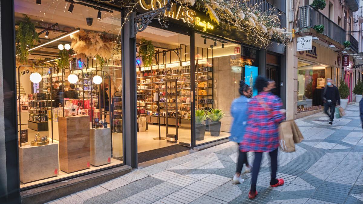 Comas Beauty Store es troba al carrer Joan Maragall de Figueres