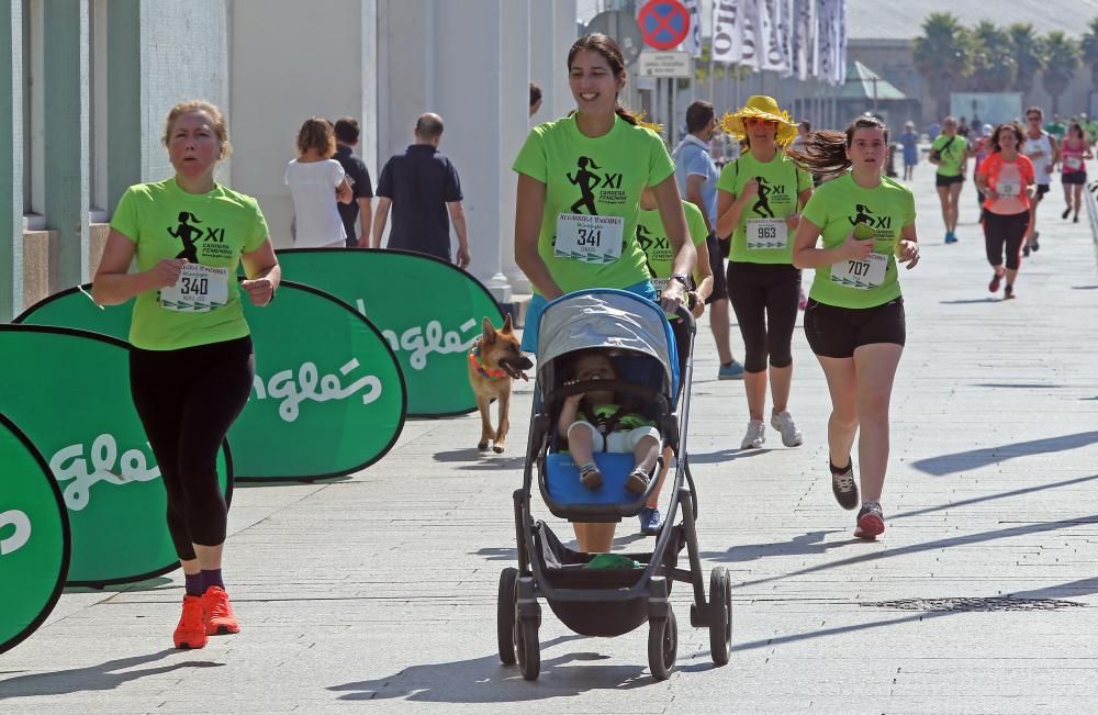 La ola de solidaridad venció a la ola de calor en la Carrera Solidaria Femenina de Vigo, en la que hubo mucha diversión