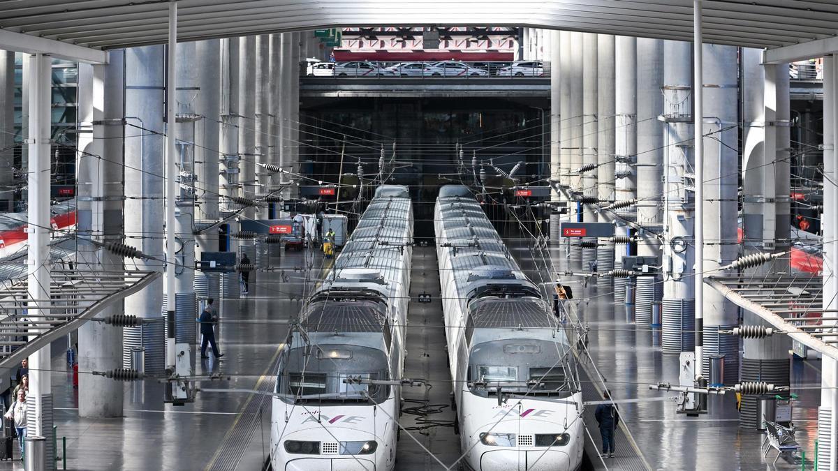 Trenes AVE en la estación Madrid-Puerta de Atocha-Almudena Grandes.