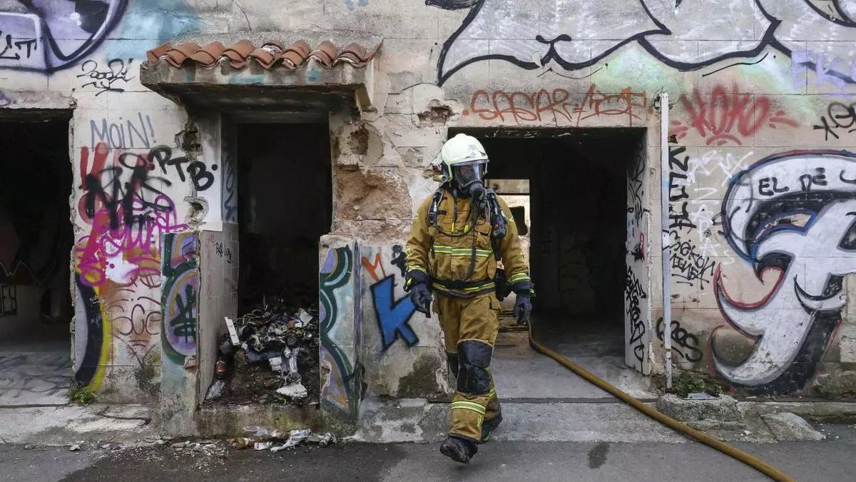 Brand-im-alten-Gef-ngnis-von-Palma-Drei-Menschen-gerettet-junger-Mann-verletzt