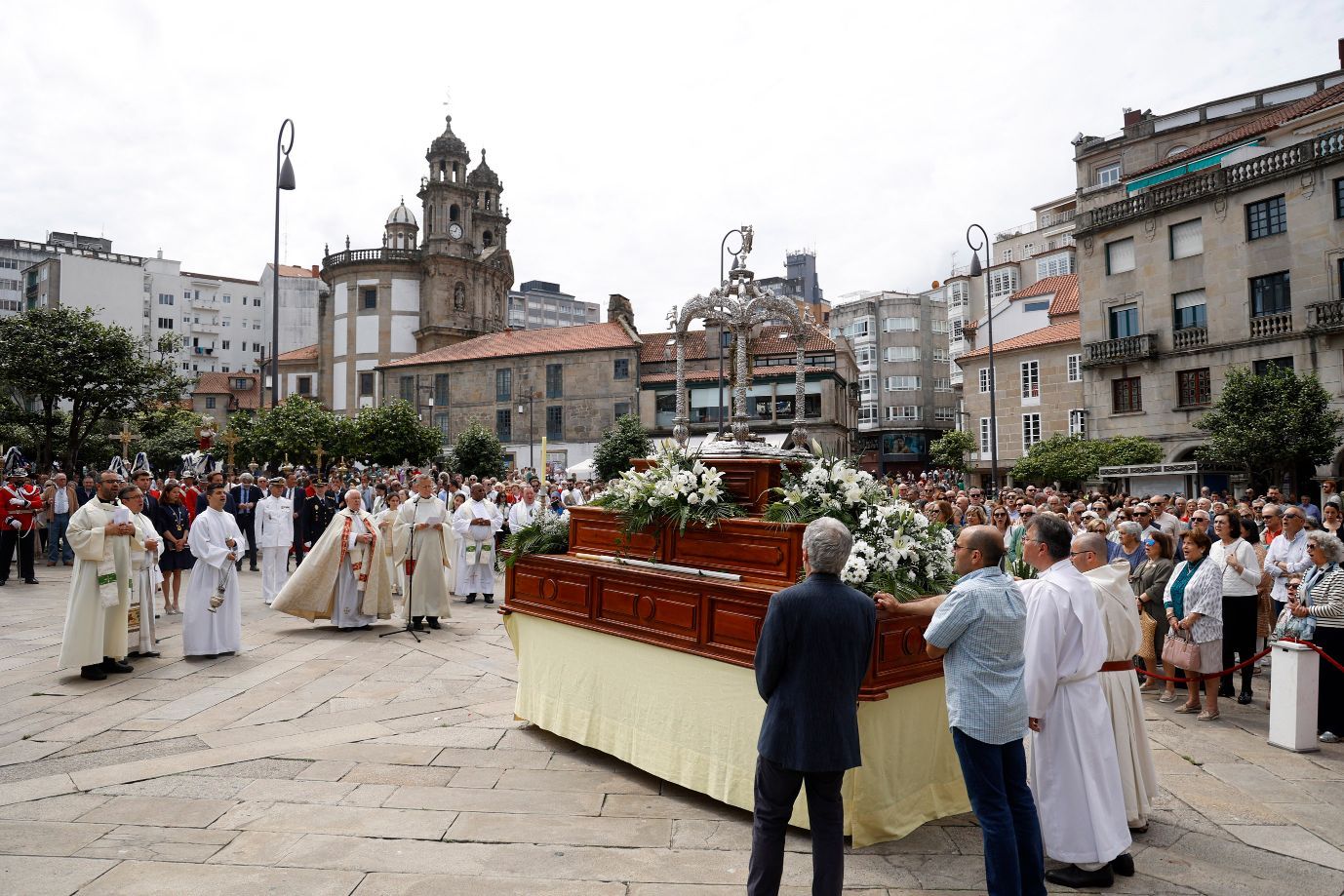 Pontevedra se emociona con su Corpus