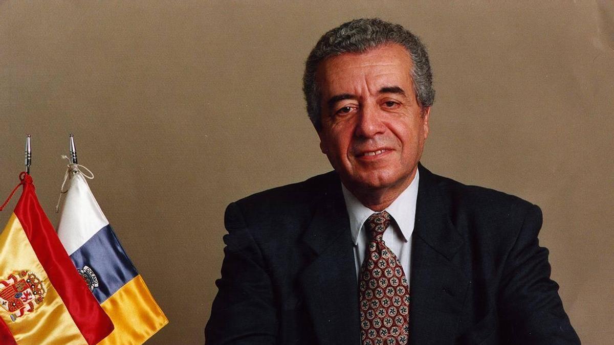 The Puerto del Rosario City Council will correct the mistake involving former president Lorenzo Olarte. The Puerto del Rosario City Council will correct the mistake involving former president Lorenzo Olarte.