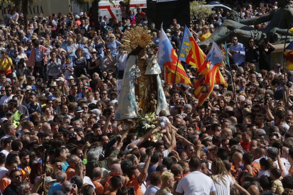 Día de la Virgen de los Desamparados: Traslado de la Mare de Déu