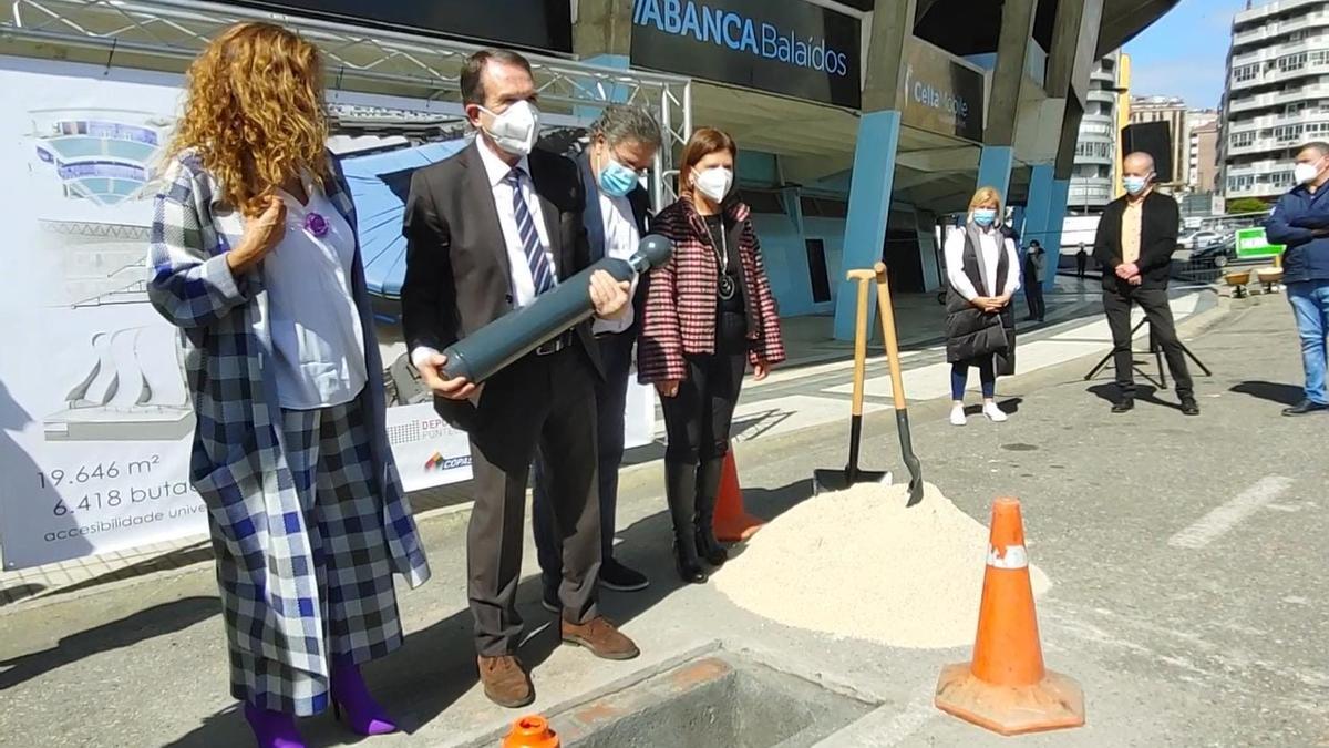 El alcalde de Vigo y la Presidenta de la Diputación de Pontevedra pusieron "la primera piedra" de la reforma de Marcador.