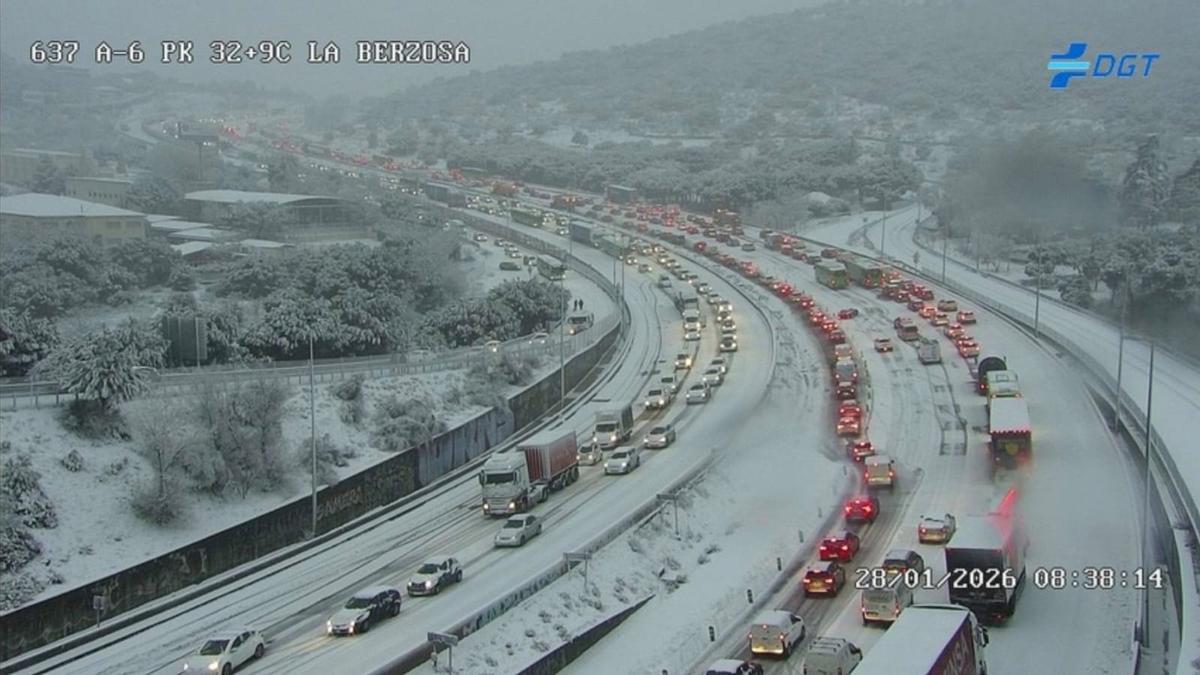 Nieve entre Collado Villalba y Torrelodones a las 8:38 de la mañana