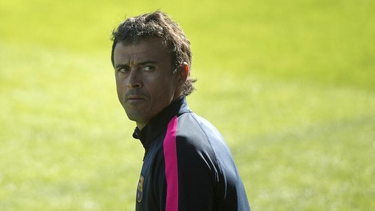 Luis Enrique, durante el último entrenamiento del Barça antes del clásico.