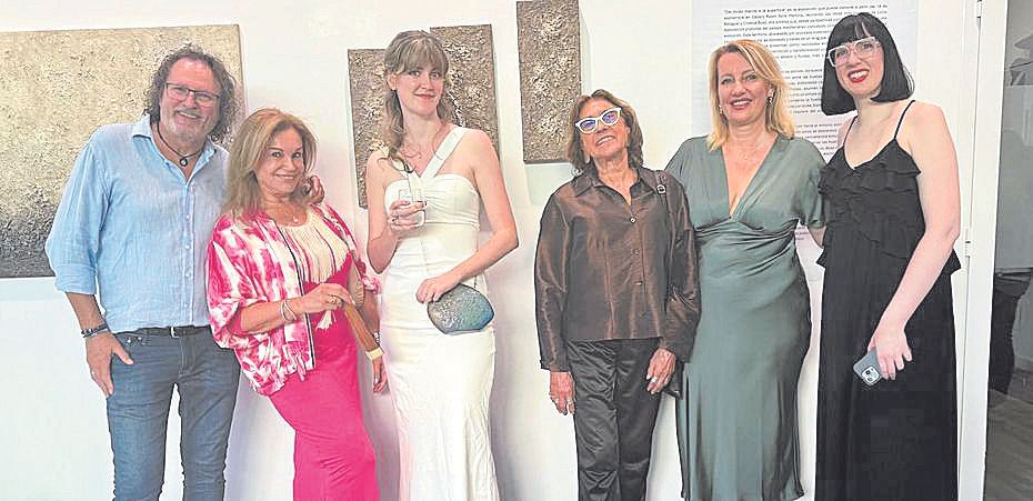 Jaime Medina, Mari Carmen Salas, Cristina Buso, Pilar Cerdá, Lucie Balaguer y Marisol Salanova.