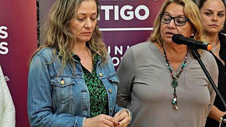 Victoria Rosell junto a Mery Pita, el pasado domingo. Al fondo a la derecha, Noemí Quintana.