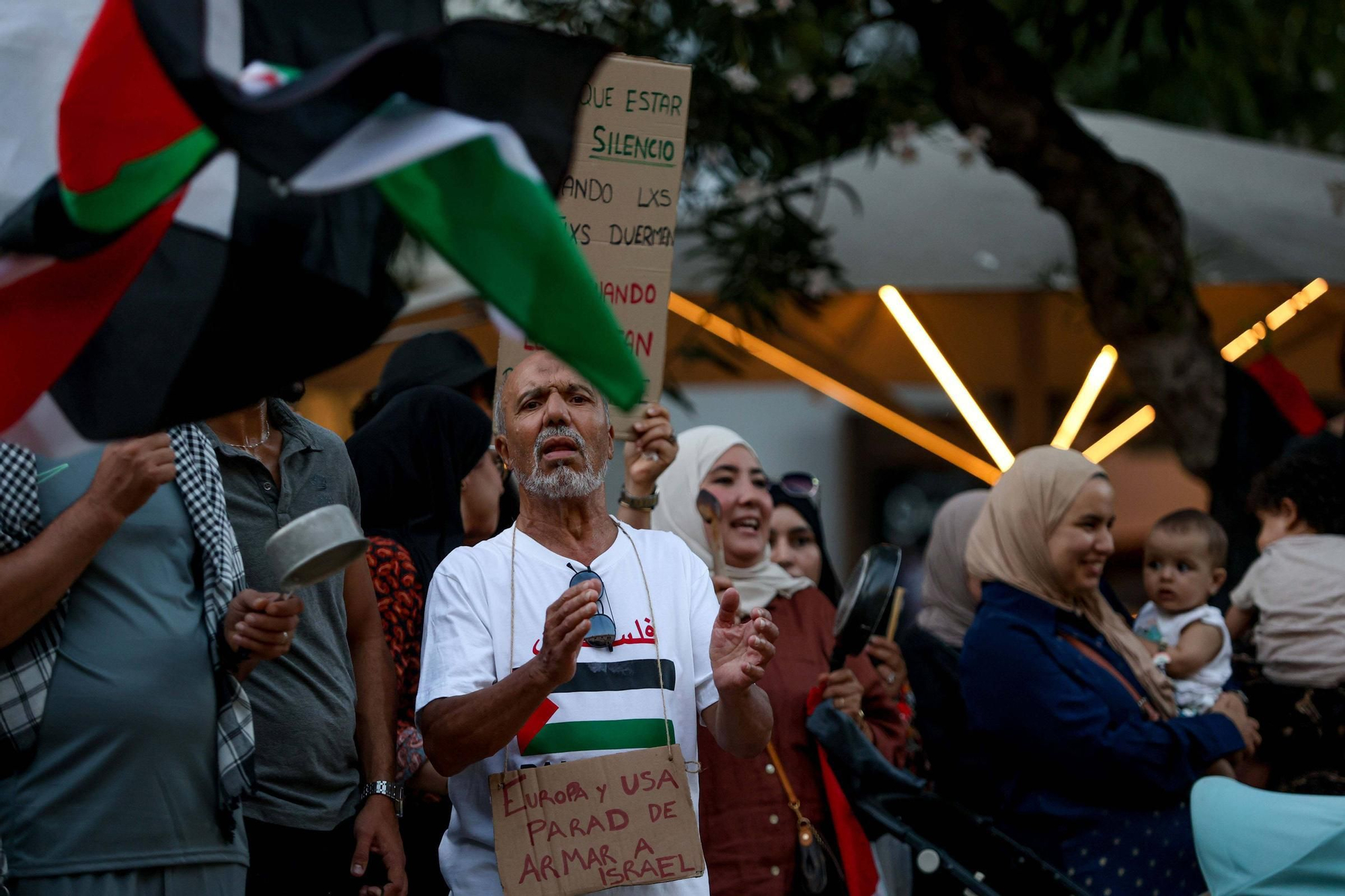 Galería: 250 personas claman en Ibiza contra el genocidio en Gaza
