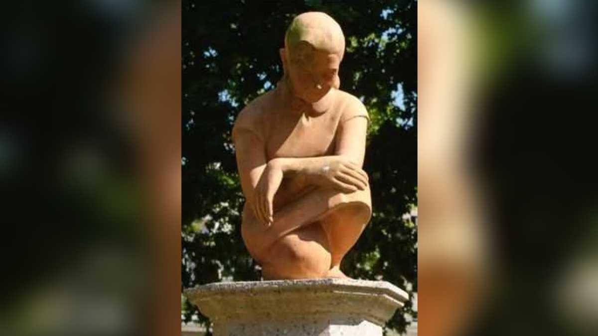 Una imatge de l'escultura.