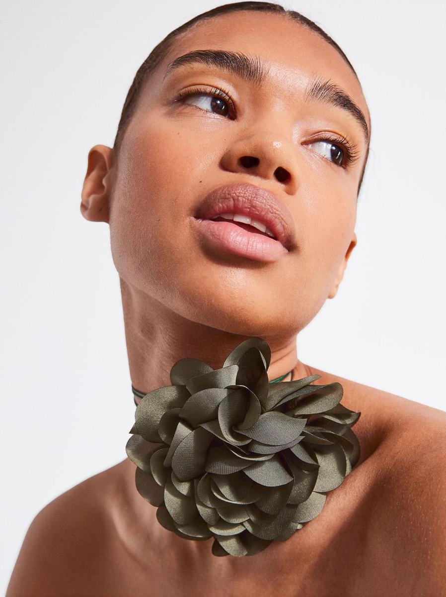 Choker flor de Parfois