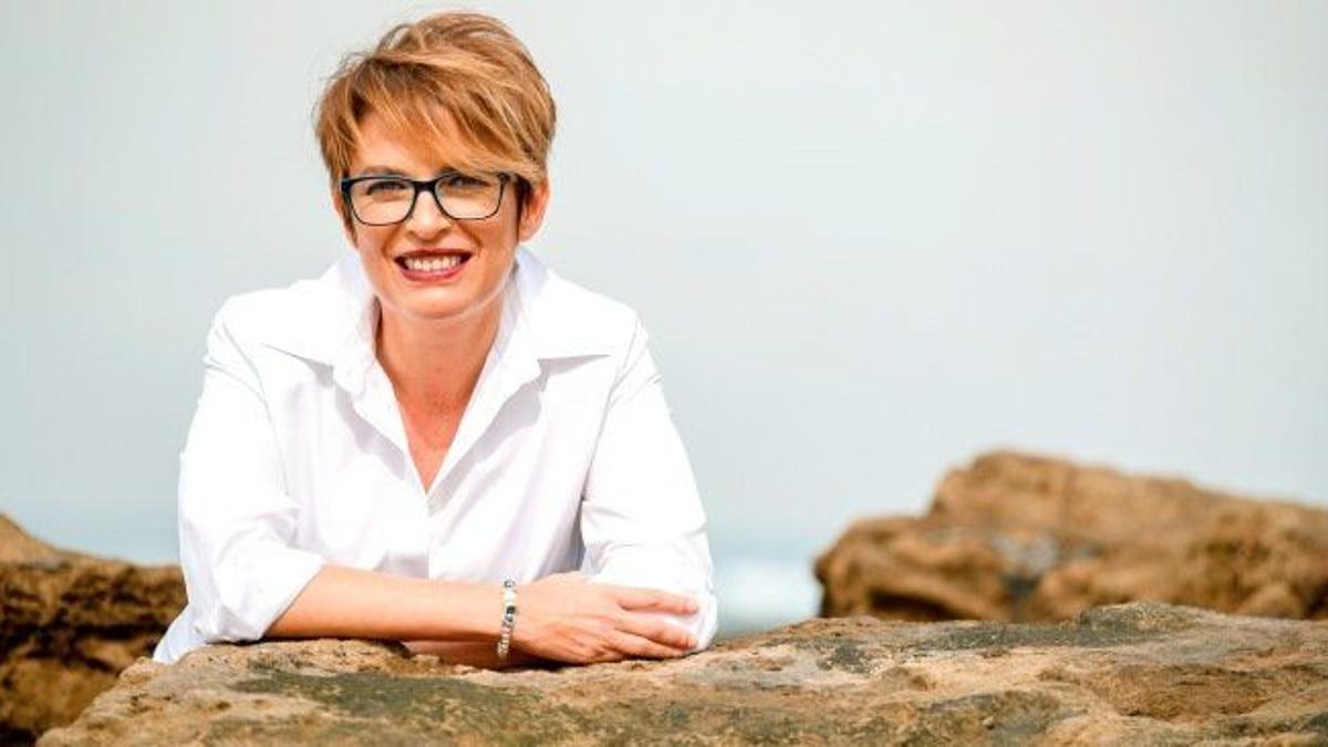 La consejera de Economía, Conocimiento y Empleo del Gobierno de Canarias, Elena Mañez