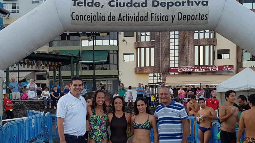 Dávide Ledda y Ainhoa Rodríguez vencen en la playa de Melenara