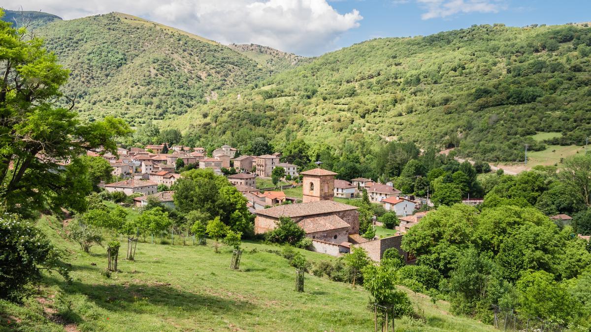 7 escapadas de verano a los Pueblos Más Bonitos de España