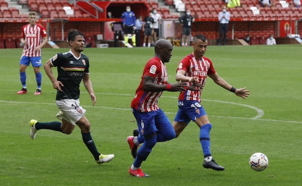 El partido entre el Sporting y el Logroñés, en imágenes