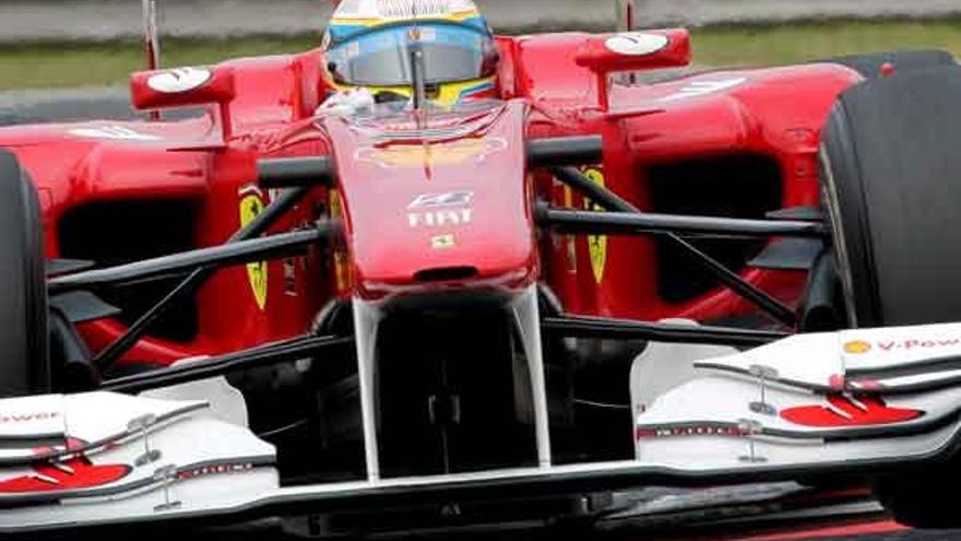 Fernando Alonso en el circuito de Budapest.