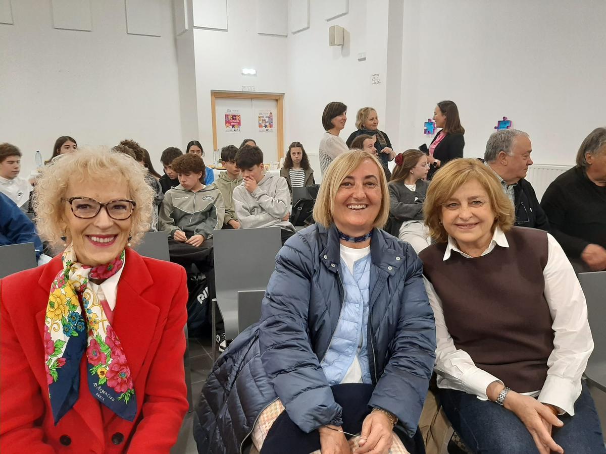 Por la izquierda, María Luisa Río, Chavela Martínez y Pilar Suárez