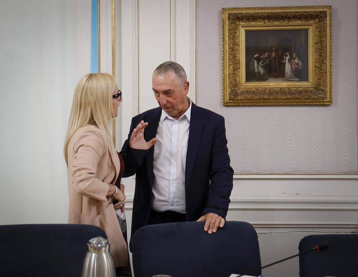 El síndic de Compromís, Joan Baldoví, acude a la junta de portavoces en las Corts, este martes.