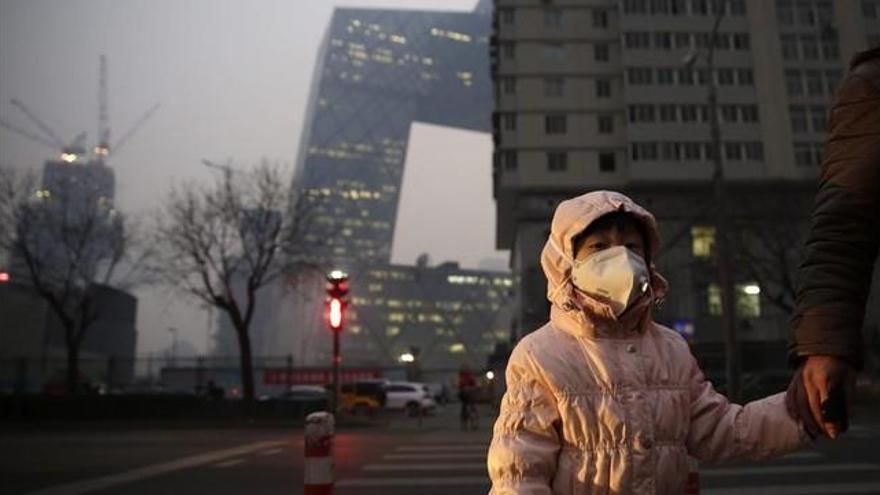 Pekín activará esta medianoche la alerta naranja por contaminación