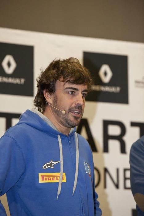 Fernando Alonso entrega los premios Reanult Kart