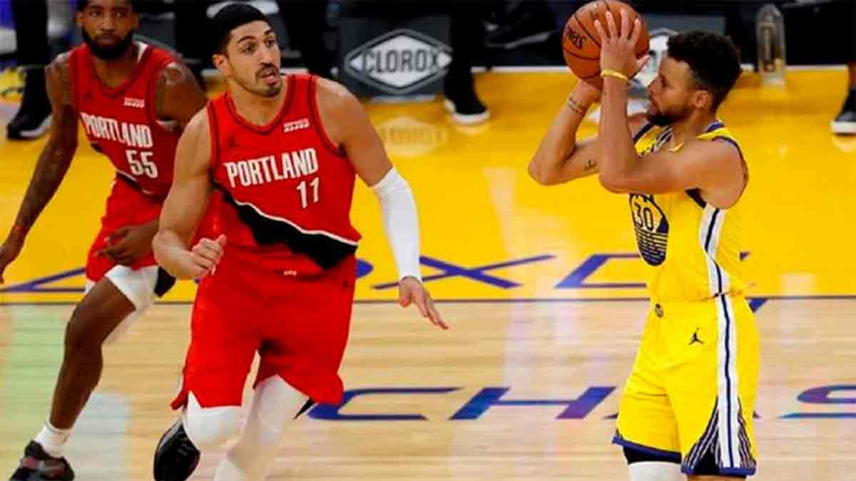 El resumen de la victoria de los Warriors ante los Blazers con exhibición de Curry