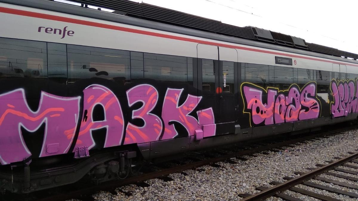 Pintadas en un vagón de tren.