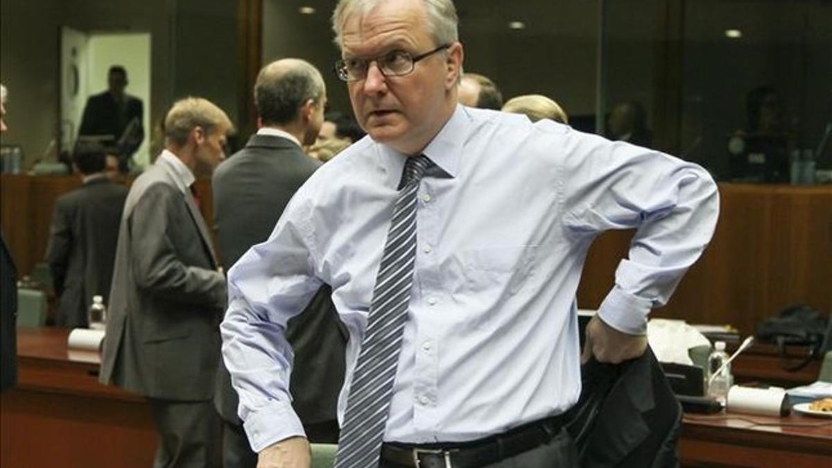 El vicepresidente económico de la Comisión Europea, Olli Rehn, al inicio del Consejo del Ecofin, en Bruselas, este martes.