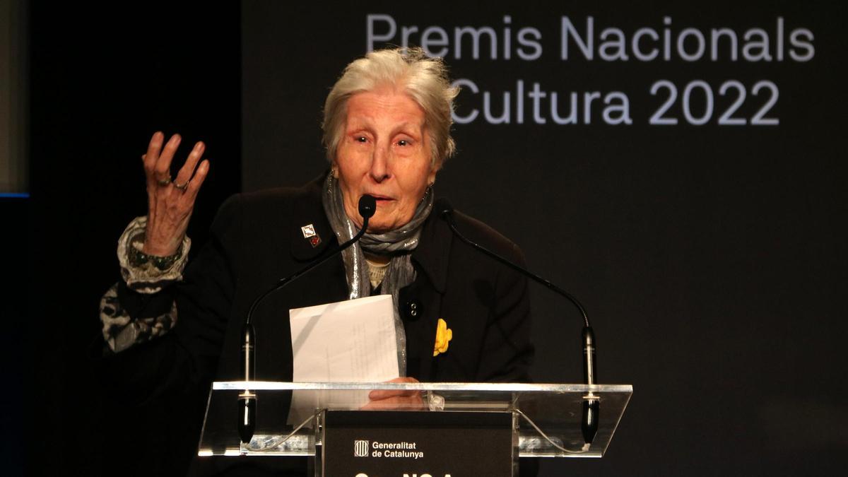モル・ローザ・ファブレガット |詩人で小説家のローザ・ファブレガット氏が91歳で死去