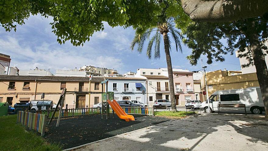 Edificios de la plaza El·líptica de Gandia susceptibles de recibir ayudas de este nuevo ARRU. | XIMO FERRI