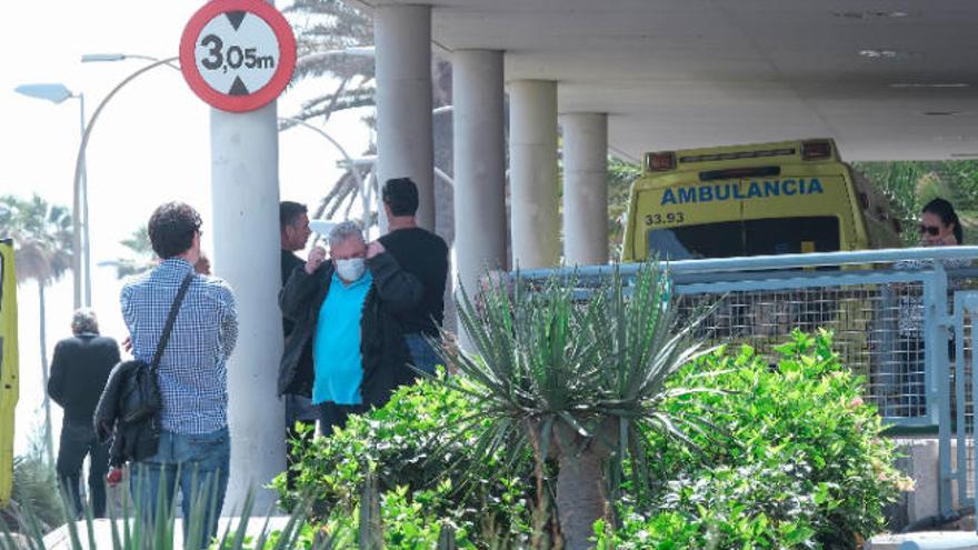 La primera afectada en Gran Canaria se encuentra grave en la UMI del Insular