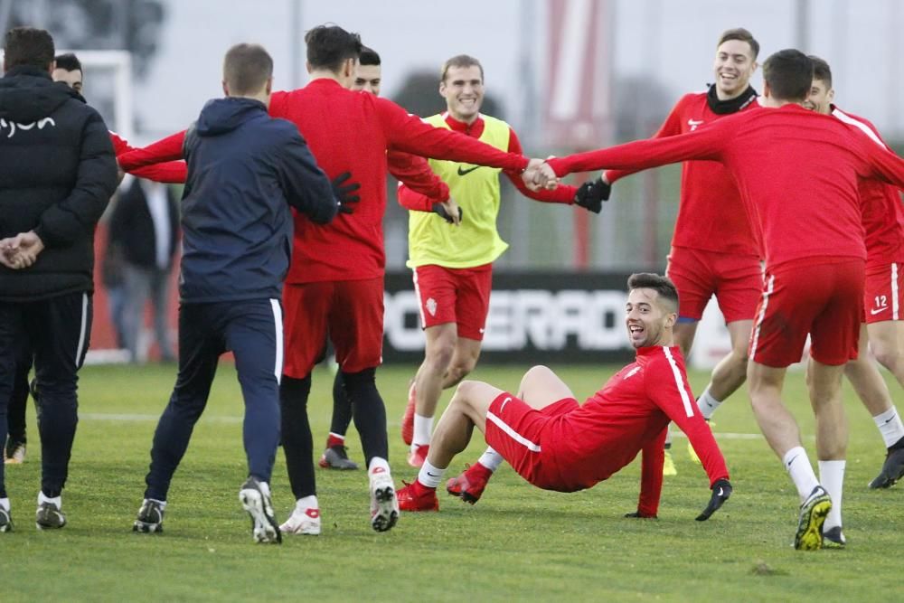 Jony vuelve a entrenar con el Sporting